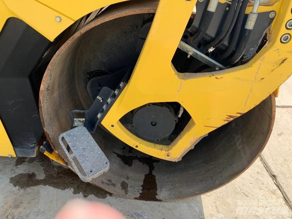 Bomag BW 161 ADO-5 Rodillos de doble tambor