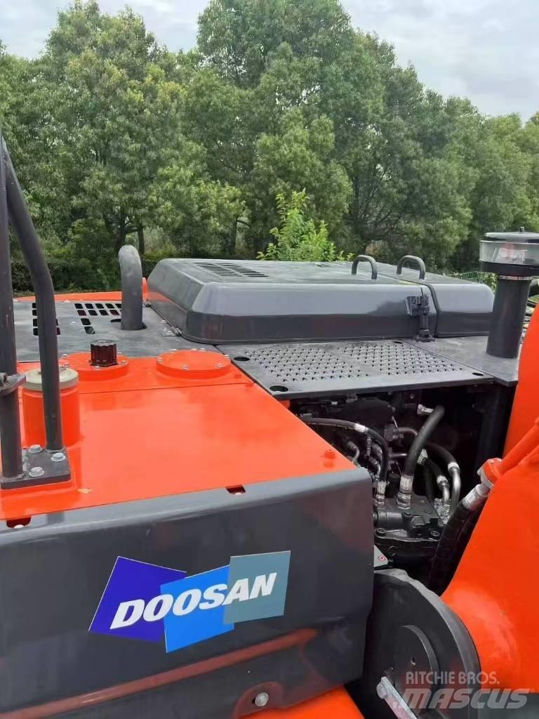 Doosan DX 225LC-9C Excavadoras de cadenas