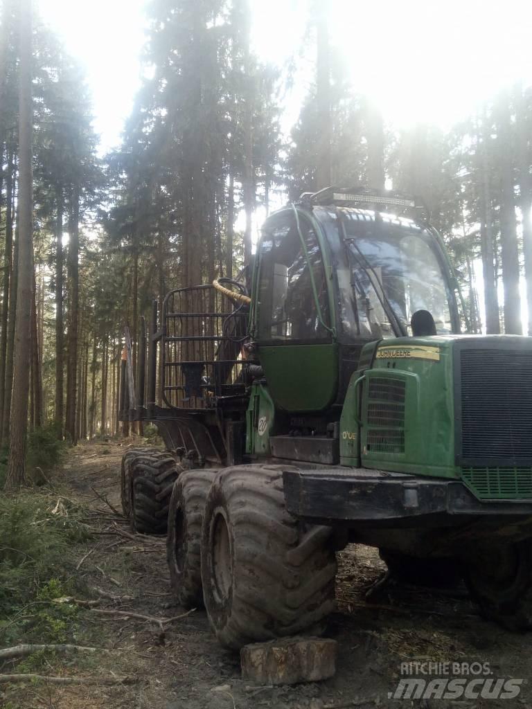 John Deere 1010 E Autocargadoras