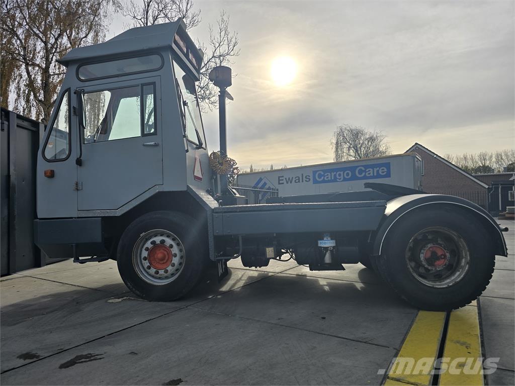  [div] DAF TT2100DH Cabezas tractoras para terminales