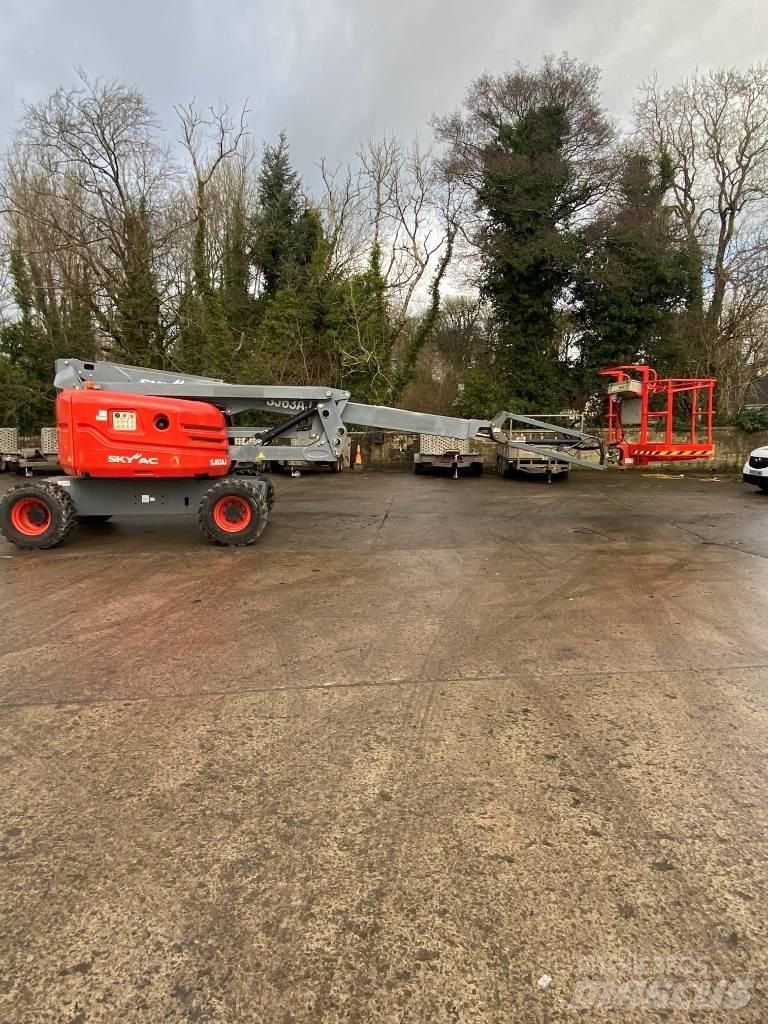 SkyJack SJ 63 AJ Plataforma de trabajo articulada