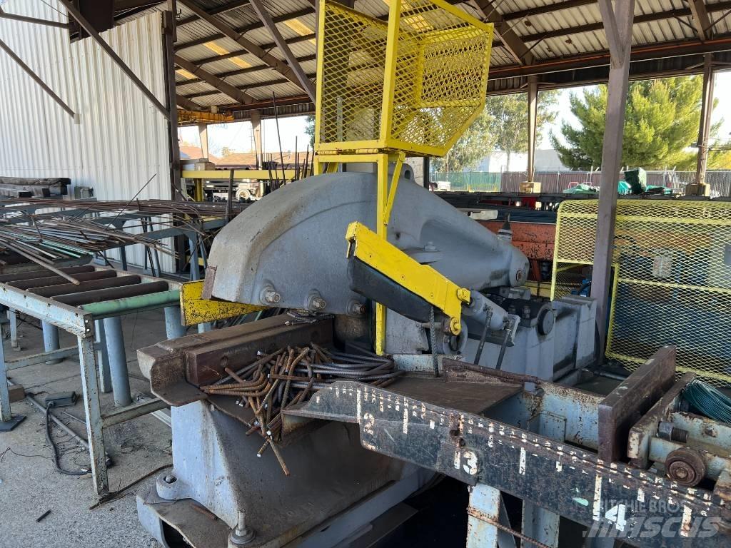 MILWAUKEE Shear   No. 2 Excavadoras de manutención
