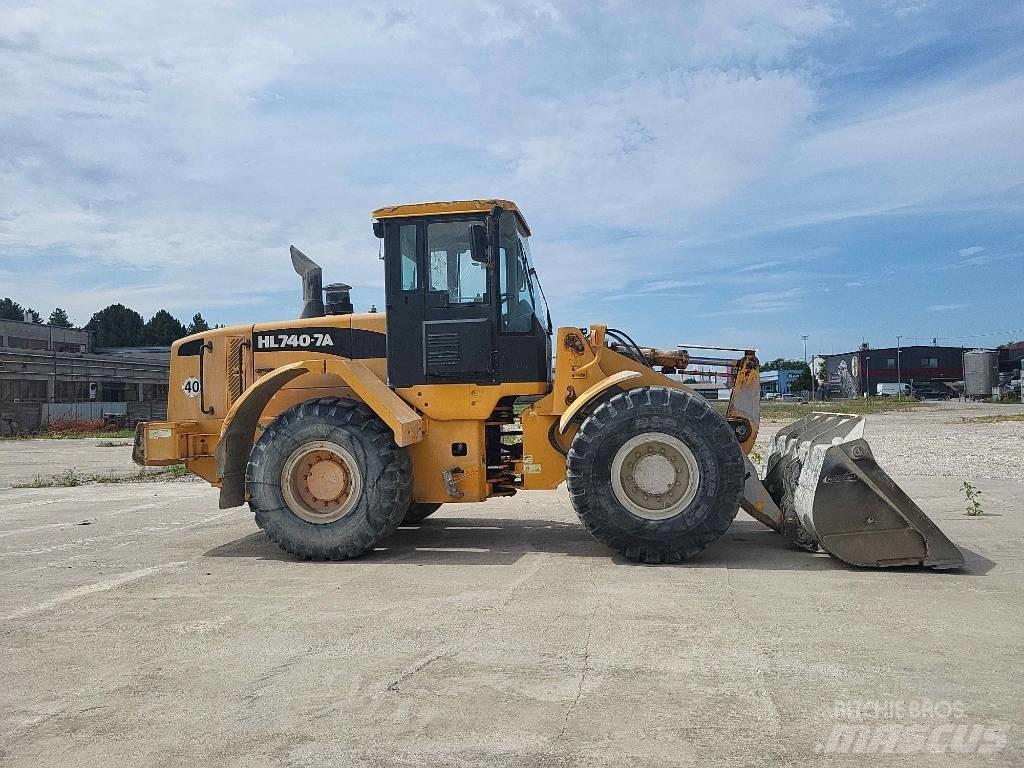 Hyundai HL 740-7 A Cargadoras sobre ruedas