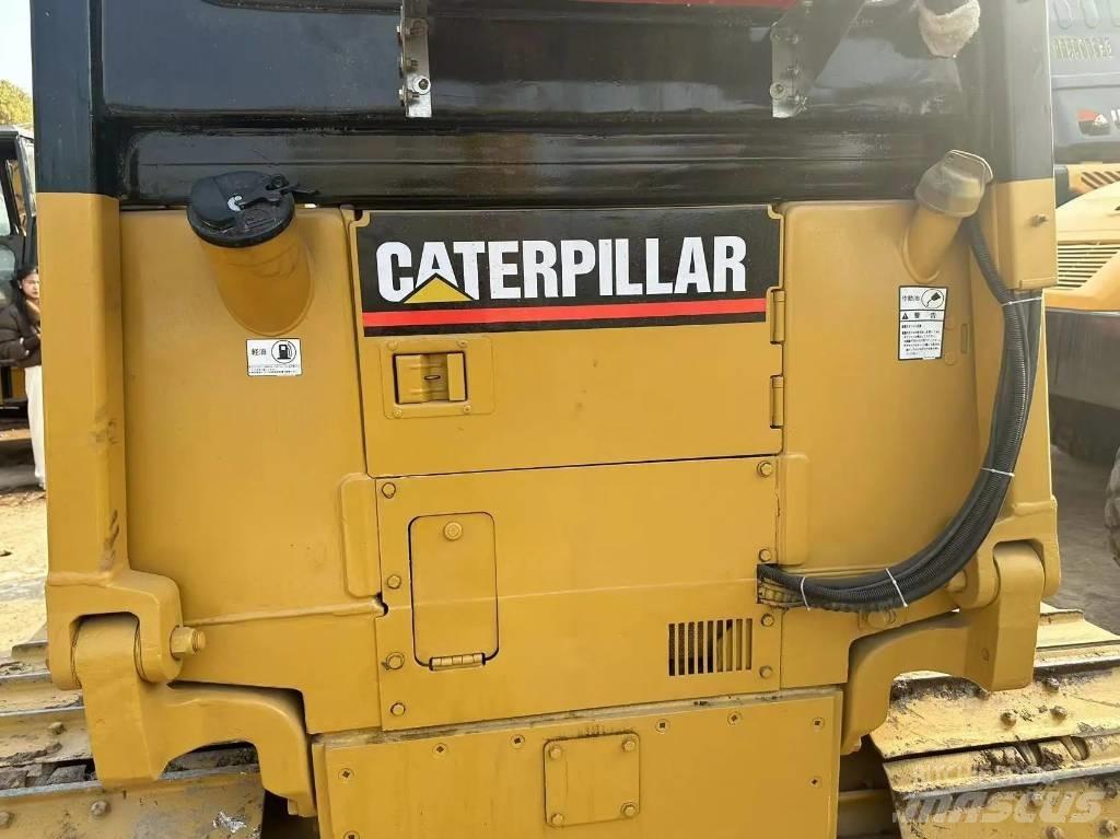 CAT D 5 C Buldozer sobre oruga