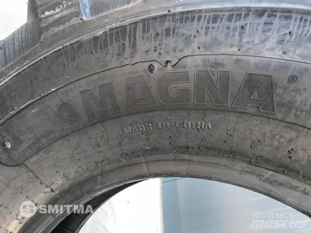  Magna 1400 x 24 Neumáticos, ruedas y llantas