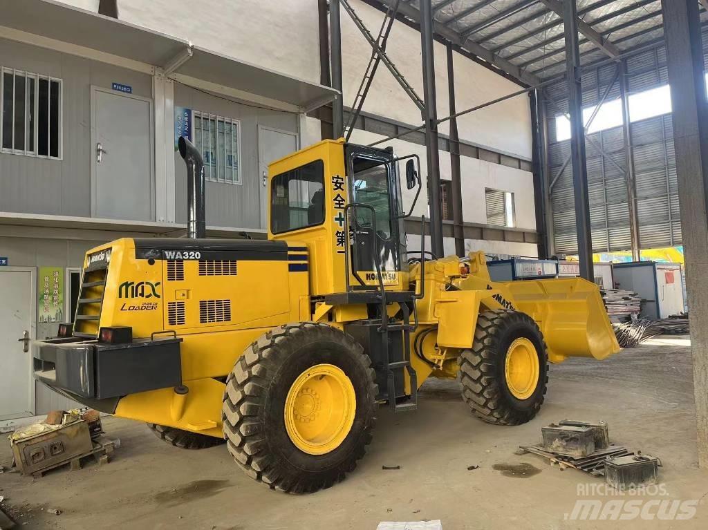 Komatsu WA 320-3 Cargadoras sobre ruedas