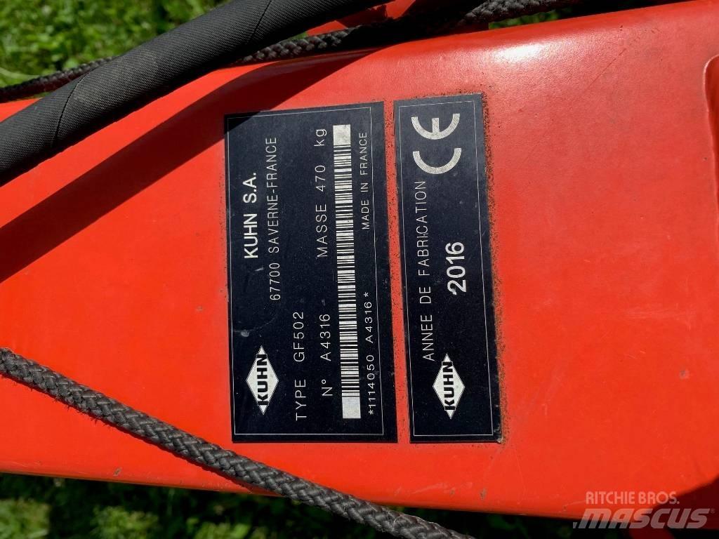 Kuhn GF 502 Rastrillos y henificadores
