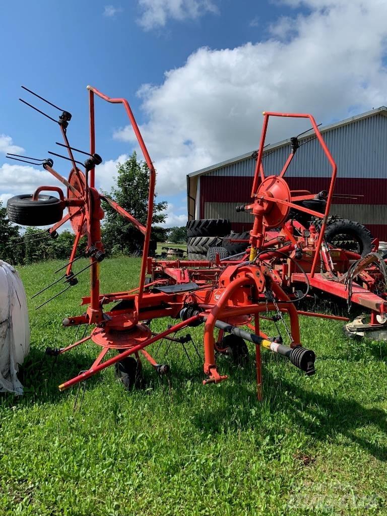 Kuhn GF 502 Rastrillos y henificadores