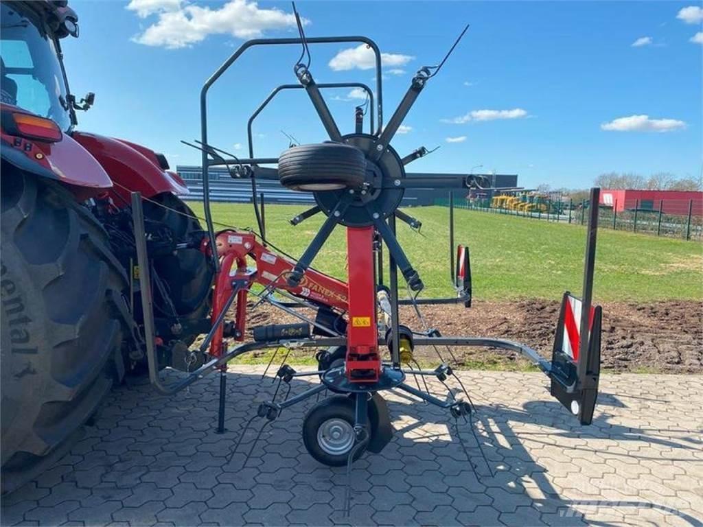 Vicon FANEX 524 Rastrillos y henificadores