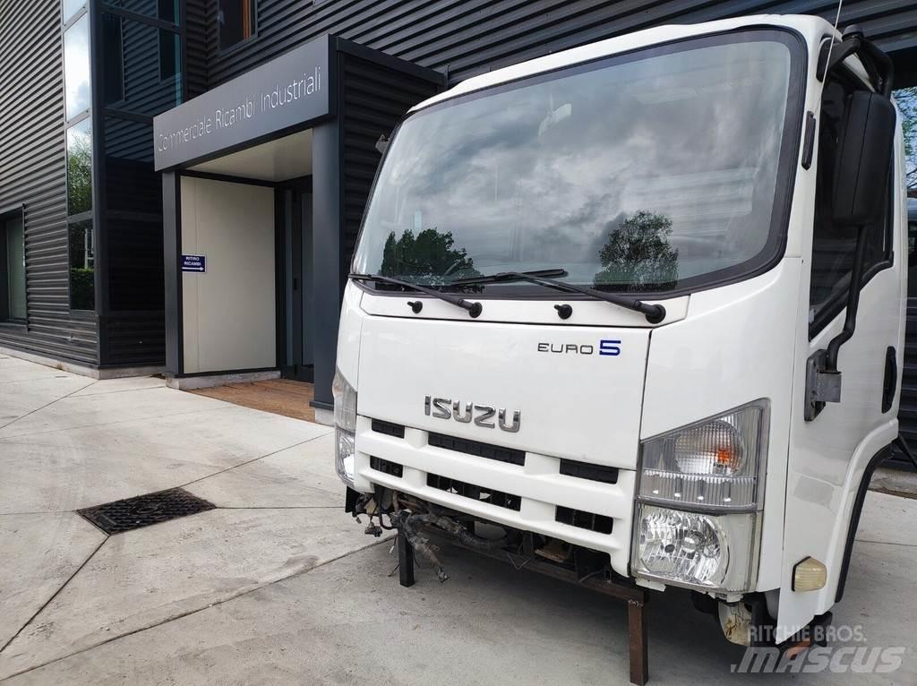 Isuzu 1815 mm Cabinas e interior