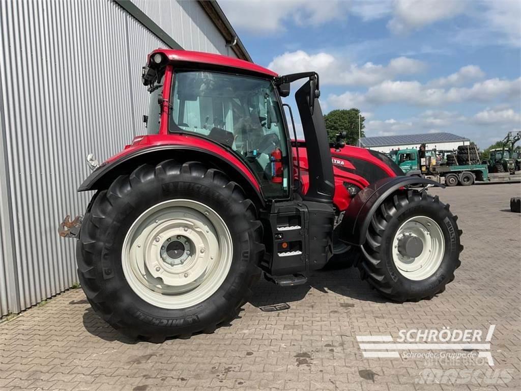 Valtra T 235 A Tractores