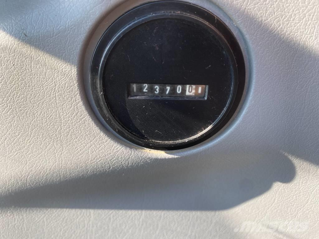 New Holland E 145 Excavadoras de cadenas