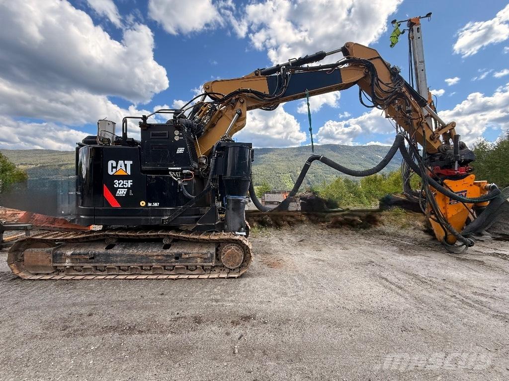 CAT 325 FL CR Excavadoras especiales