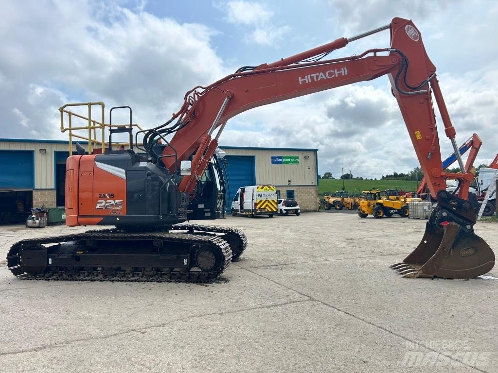 Hitachi ZX225 USLC-7 Excavadoras de cadenas