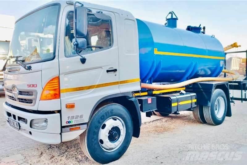 Hino 500 1326 Otros camiones