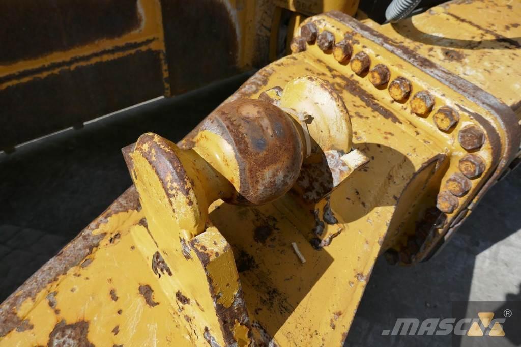 CAT D8T Blade Cuchillas