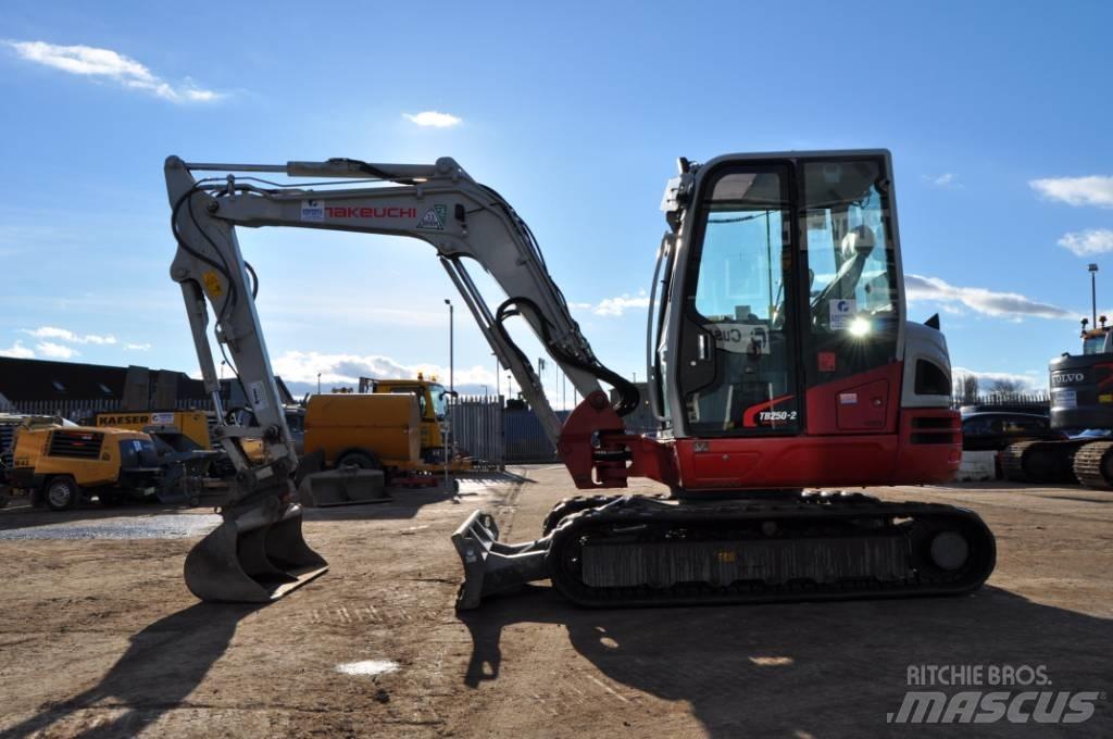 Takeuchi TB 250-2 Mini excavadoras < 7t