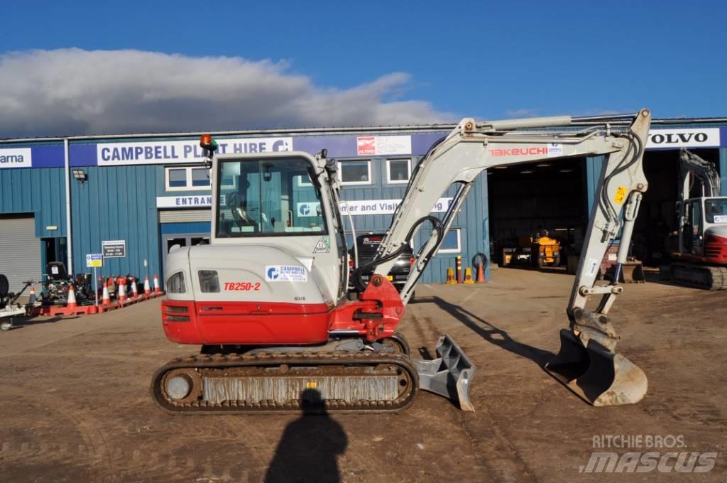 Takeuchi TB 250-2 Mini excavadoras < 7t
