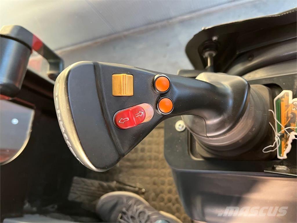 Schäffer 5680 T Cargadoras sobre ruedas