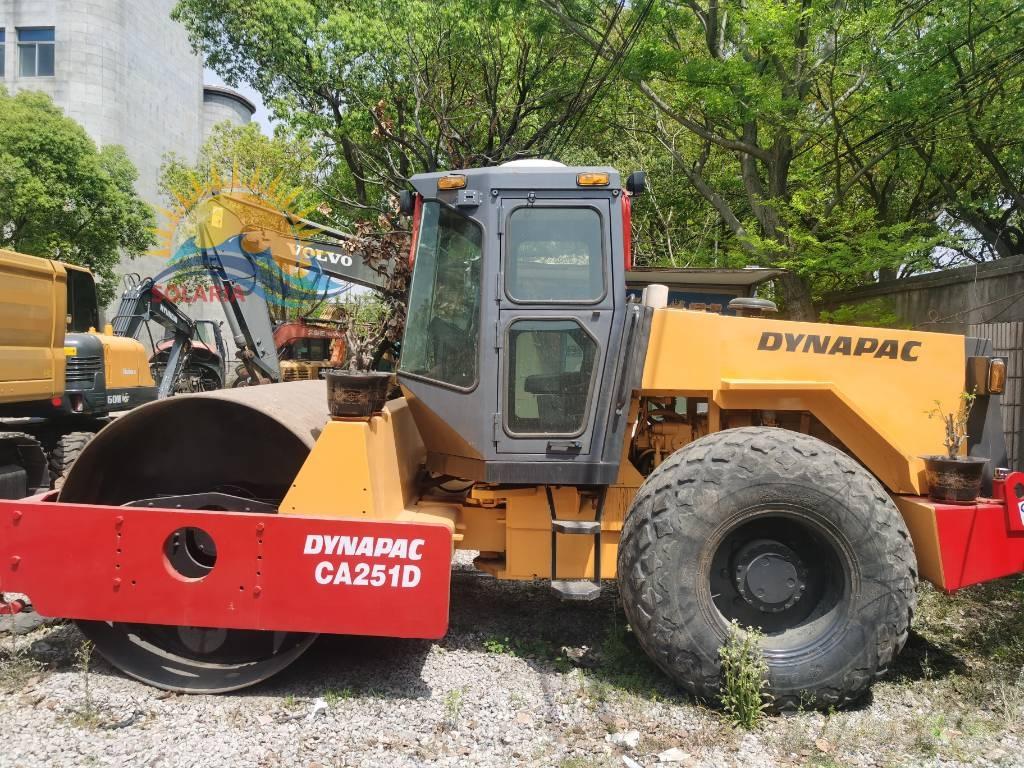 Dynapac CA 251 D Rodillos de un solo tambor