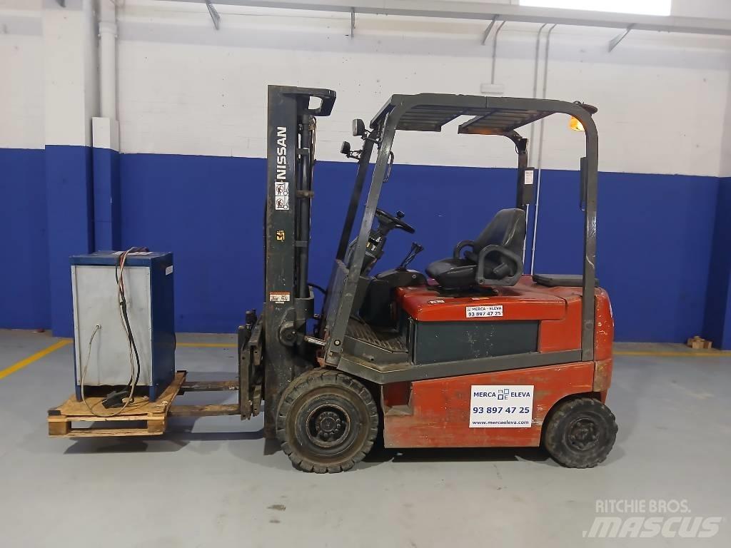 Nissan Q02 L 20 CU Carretillas de horquilla eléctrica