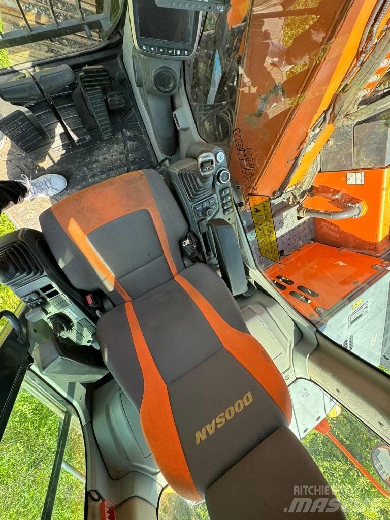 Doosan DX 140 LCR Excavadoras de cadenas