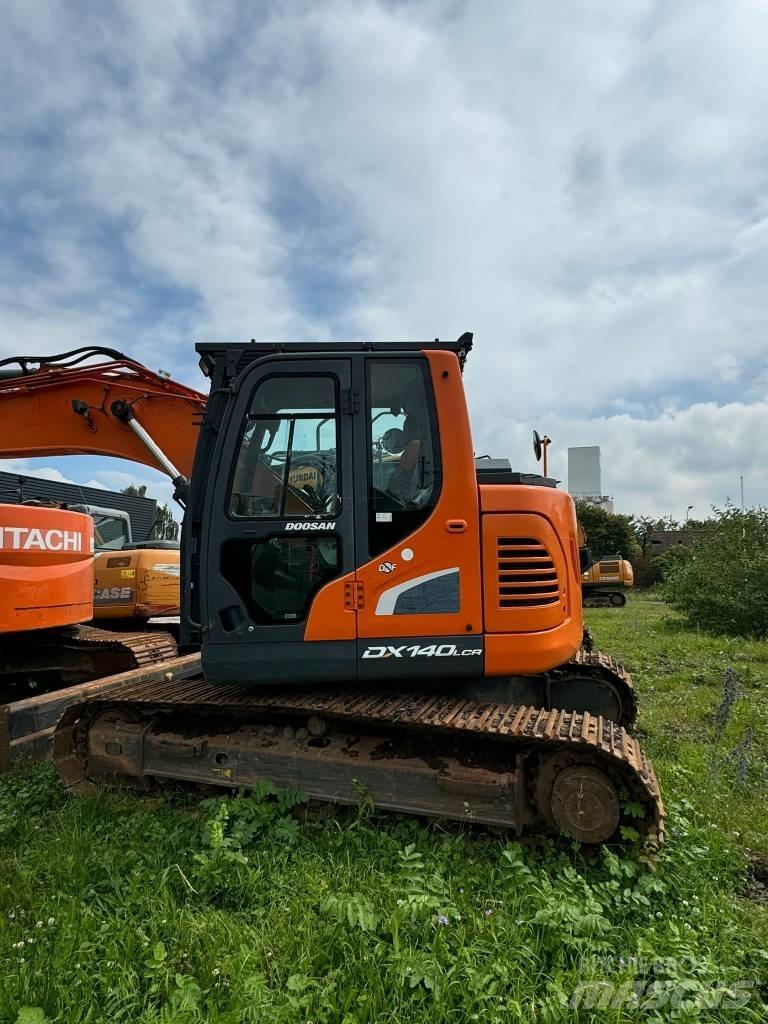 Doosan DX 140 LCR Excavadoras de cadenas