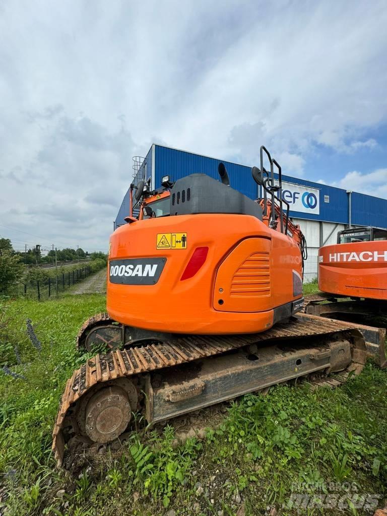 Doosan DX 140 LCR Excavadoras de cadenas