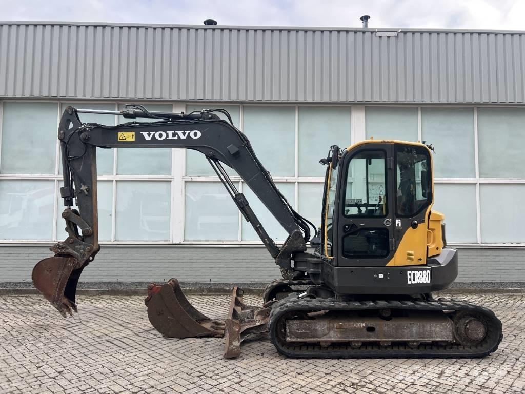 Volvo ECR 88 D    2016 Excavadoras 7t - 12t
