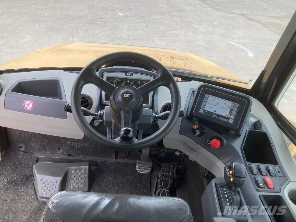 CAT 745 Dúmpers articulados