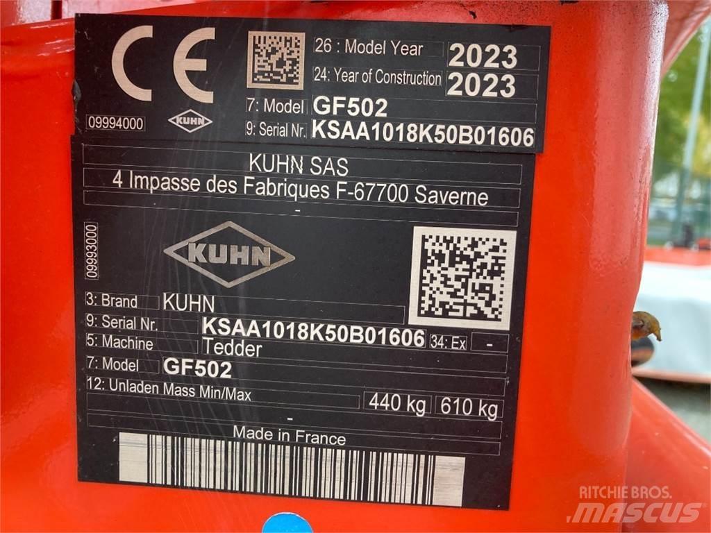 Kuhn GF 502 Rastrillos y henificadores