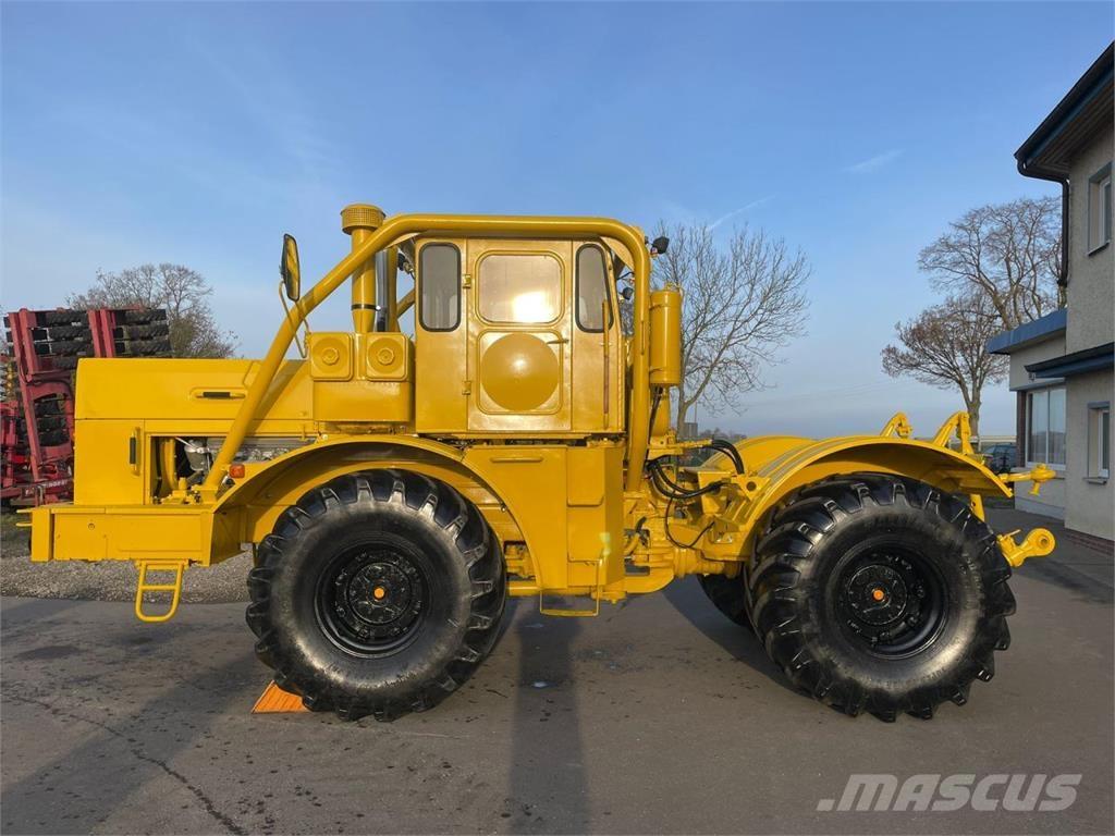 Kirovets K700A V8 Tractores