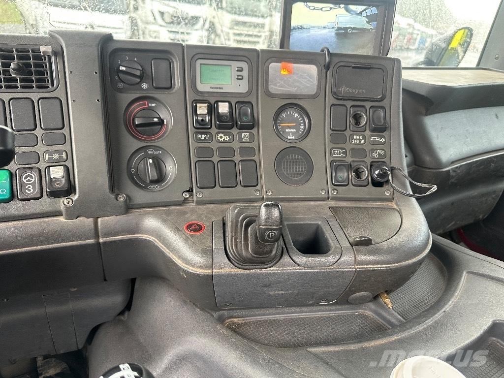 Scania P114 8x2*6 Camiones con gancho