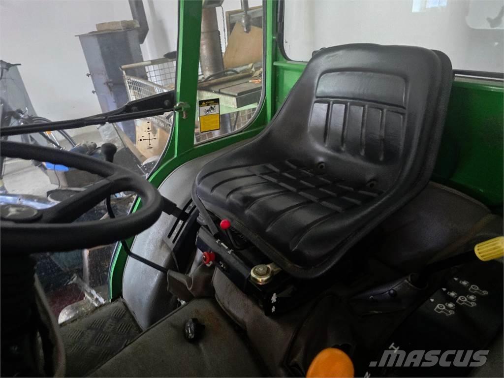 John Deere 4110 Tractores