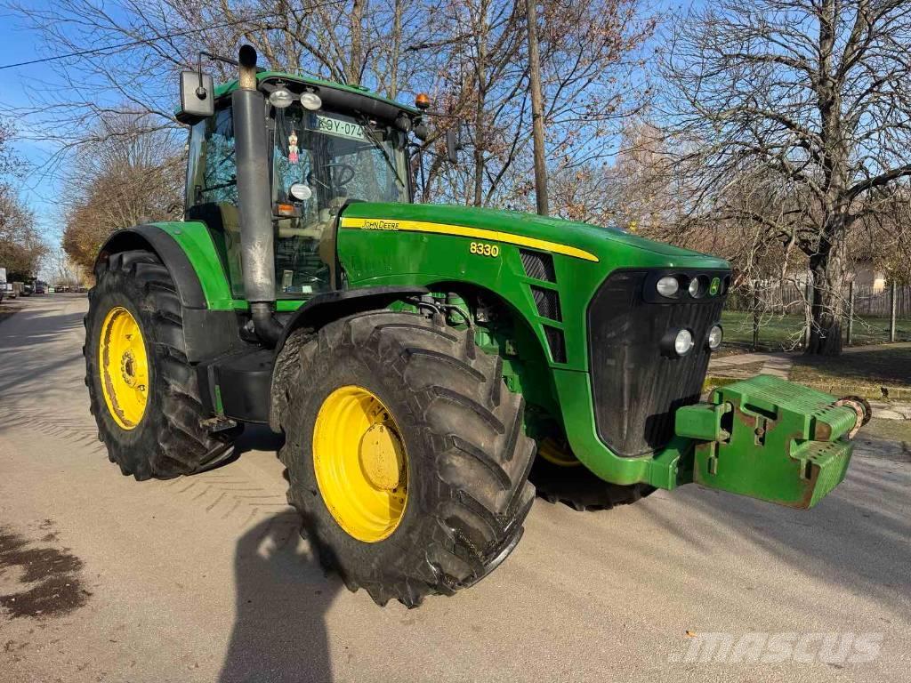 John Deere 8330 Tractores