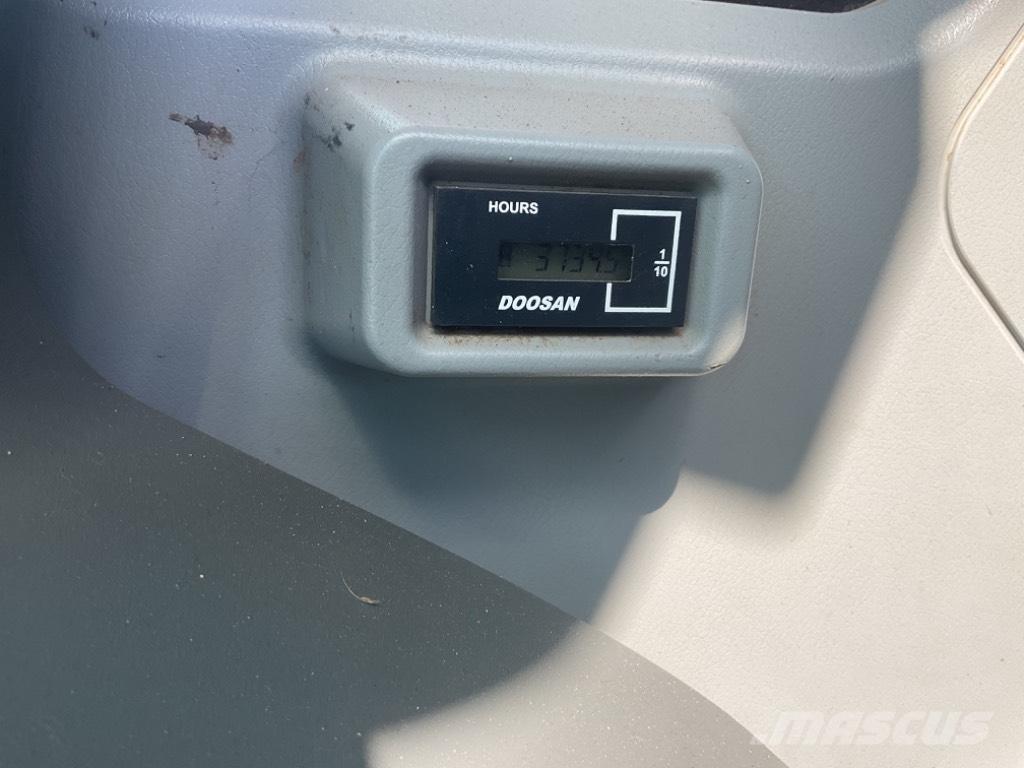 Doosan DX140 LCR-5 Excavadoras de cadenas