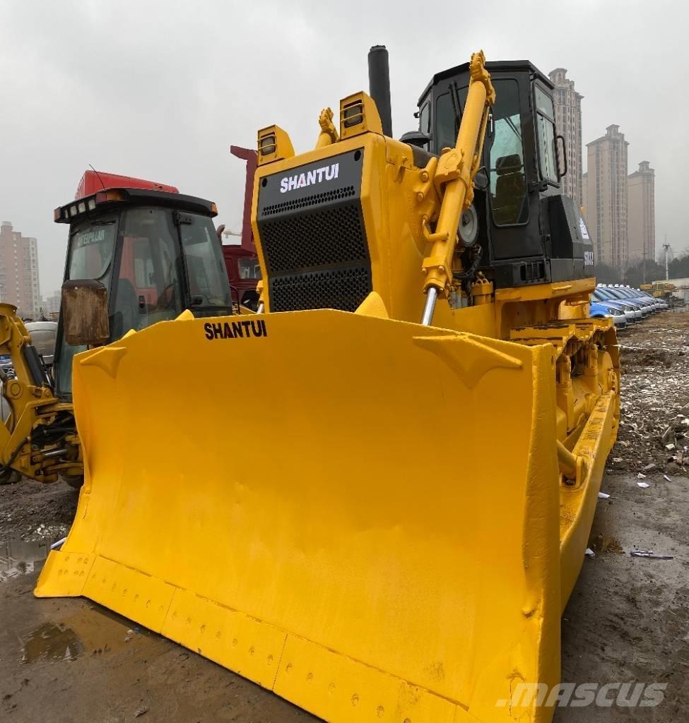 Shantui SD 32 Buldozer sobre oruga