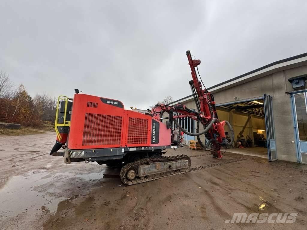 Sandvik DX800 Perforadoras de superficie