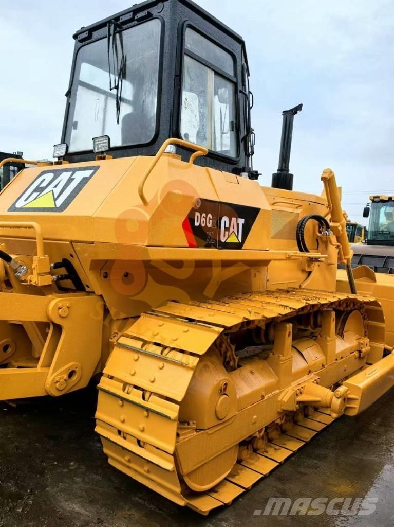 CAT D6G Buldozer sobre oruga