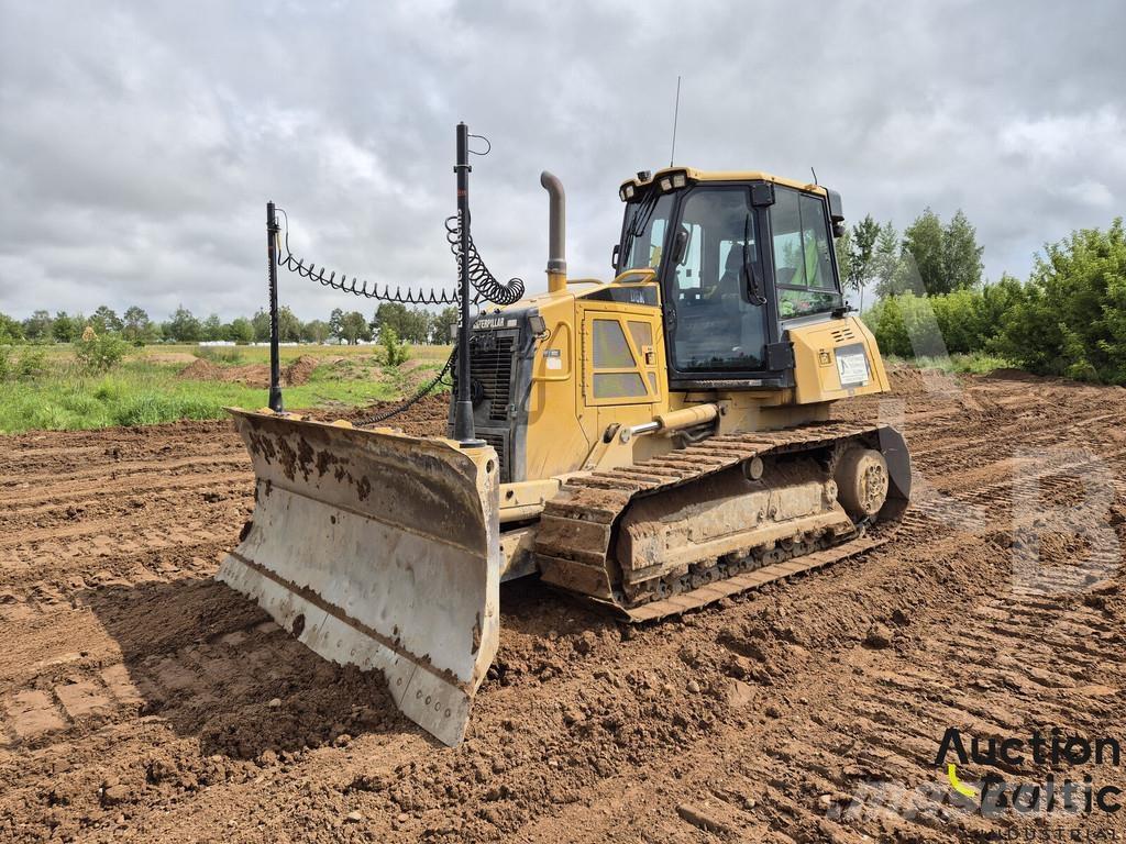CAT D 6 K Buldozer sobre oruga