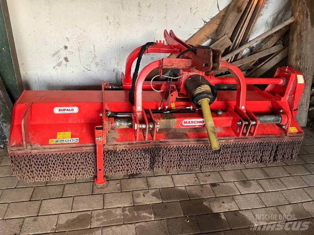 Maschio Bufalo 280 Segadoras y cortadoras de hojas para pastos