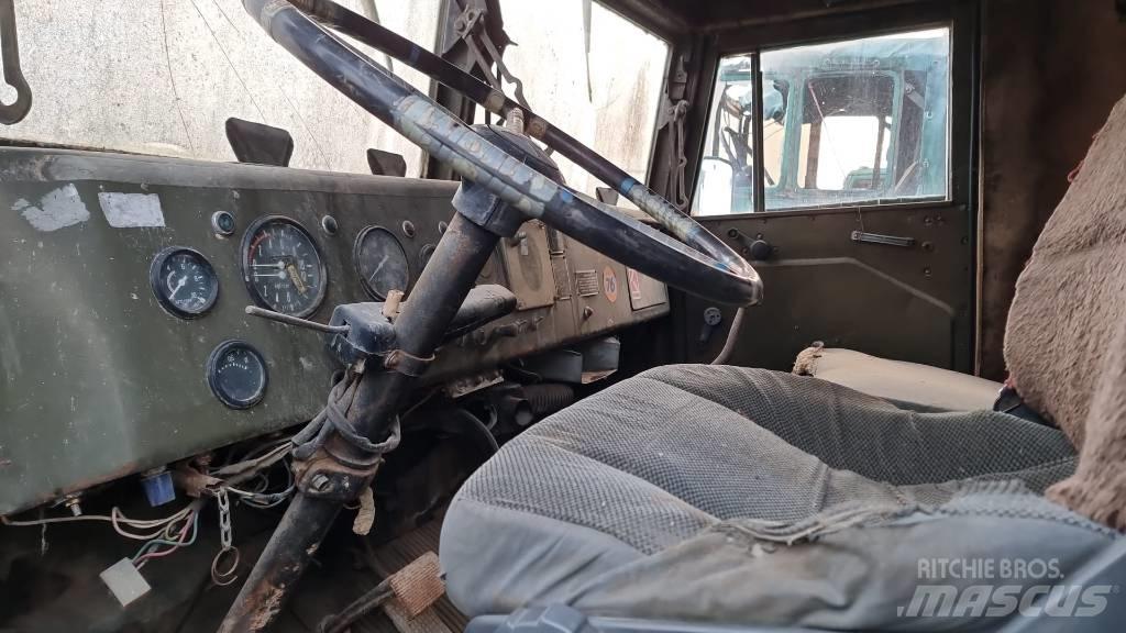 Kraz 255 B 6x6 Camiones bañeras basculantes o volquetes