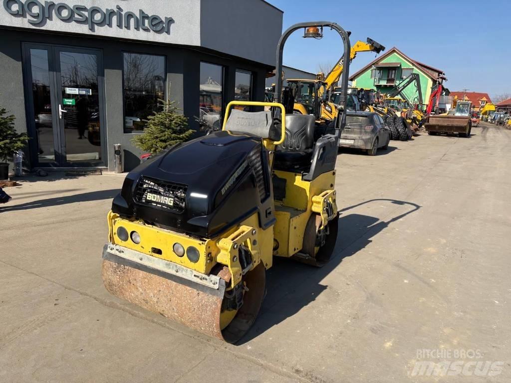 Bomag BW 100 AD-5 Rodillos de doble tambor
