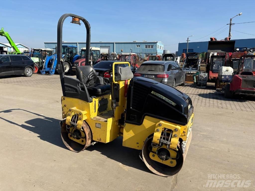 Bomag BW 100 AD-5 Rodillos de doble tambor