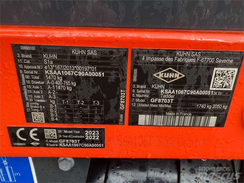 Kuhn GF 8703 T Rastrillos y henificadores