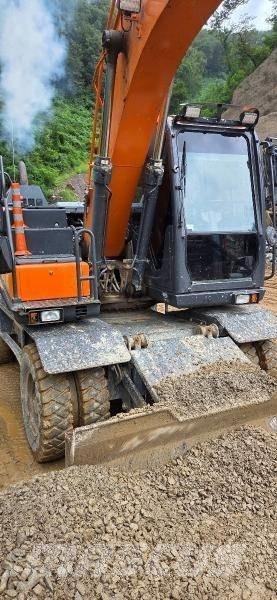 Doosan D 140W-5 Excavadoras de ruedas