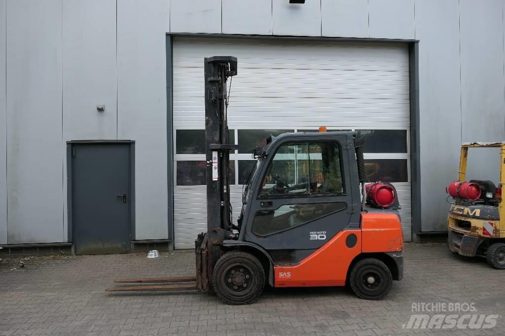 Toyota 02-8 FGF 30 Carretillas LPG