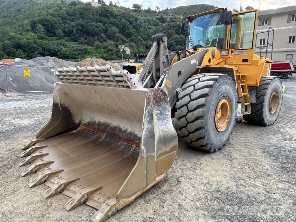 Volvo L 220 E Cargadoras sobre ruedas