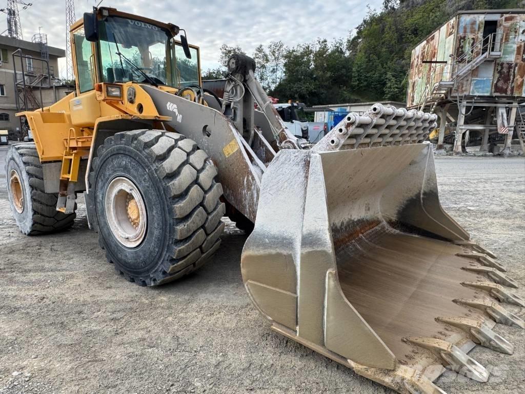 Volvo L 220 E Cargadoras sobre ruedas