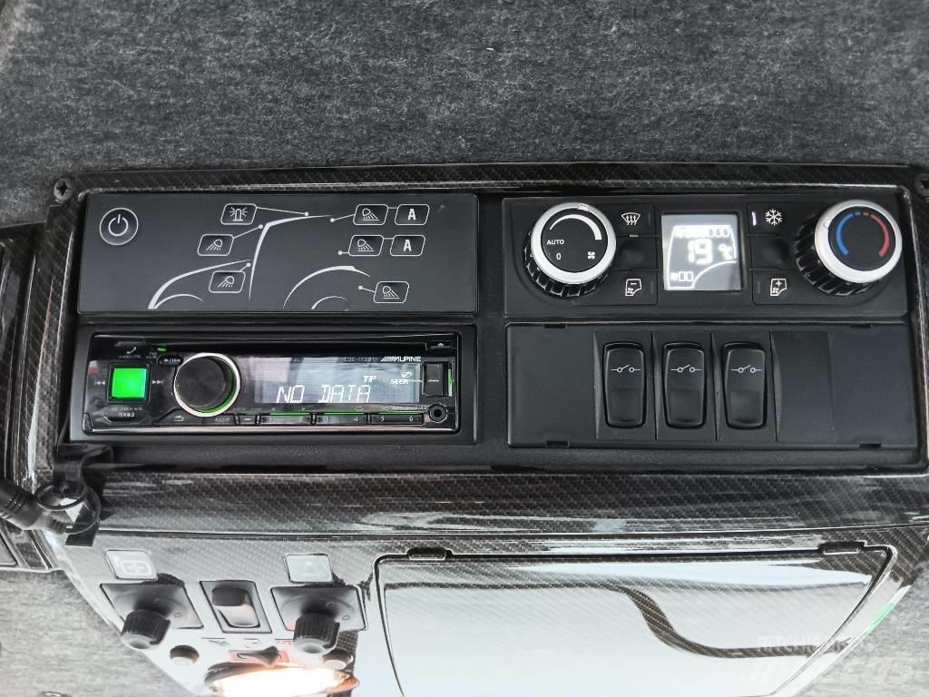 Valtra T 214 D Tractores
